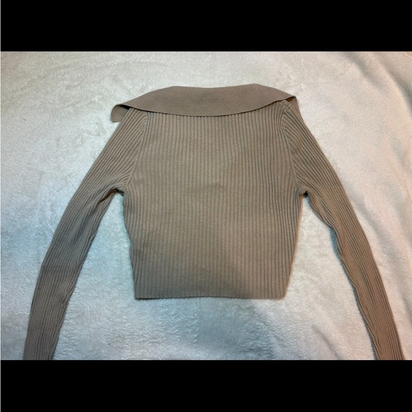 H&M ribbed collared crop top - Picture 4 of 7